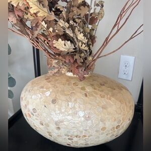 Bassett Mother Of Pearl Oval Vase Arrangement